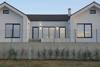 Casă individuală cu 5 camere în Dealuri Oradea