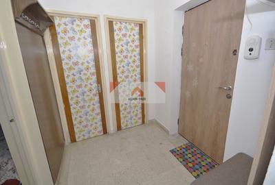 3 cam, Et 1/10, Metrou Favorit,  ANVELOPAT, bloc de tip E, Circular - 9