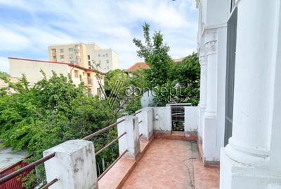 Apartament cu 4 camere in vila Piata Traian - 11