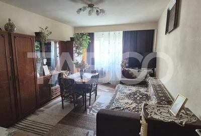 Apartament cu 2 camere decomandat, mobilat în Plopilor