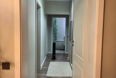 Apartament cu 4 camere semidecomandat, mobilat în Gorjului