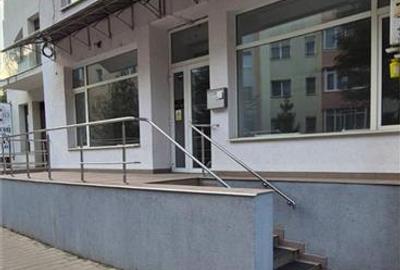 Spatiu comercial de inchiriat, 57 mp,  in zona Pub Henessy''s - 3