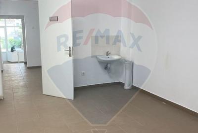 Spațiu comercial stradal de închiriat – Calea Dudești - 12