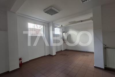 Spatiu comercial 120 mpu cu vitrina 8m si vad pietonal Valea Aurie - 5