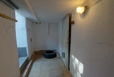 PIATA  GIULESTI  inchiriere casă SINGUR CURTE,400mp teren - 25
