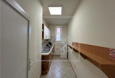 Spatiu birouri de inchiriat - 9 camere - teren 470 mp - 7
