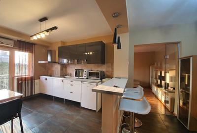 Apartament cu 2 camere decomandat, mobilat în Libertății