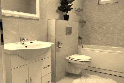 Apartament 3 Camere Bloc Nou CENTRU Baie Balcon Parcare Clima Mobilat Complet - 3
