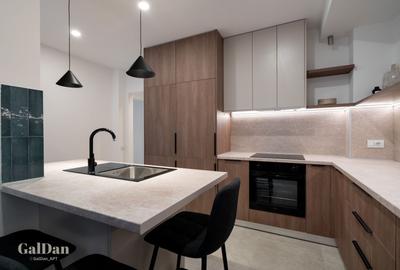 Apartament cu 5 camere în P-ța Universității