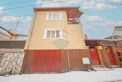 Proprietate cu 2 apartamente și garaj, Schei - 2