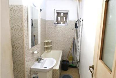 Apartament 3 camere , centrala proprie , zona Take Ionescu - 8