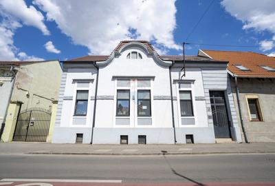 De vânzare casă cu 6 camere, ultracentral – str. Moscovei - 1