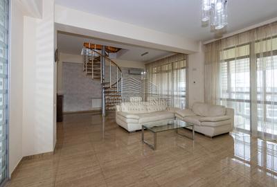 Apartament cu 5 camere decomandat, mobilat în Central