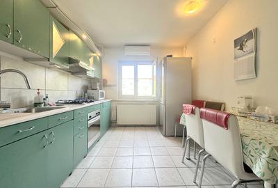 Apartament cu 3 camere de vanzare - Zona Soarelui - 9