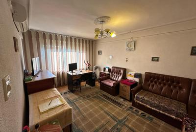Apartament de vanzare, Sud,  3 camere - 2