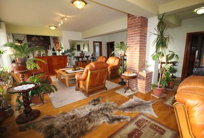 CASA CU MULTIPLE DESTINATII - 2