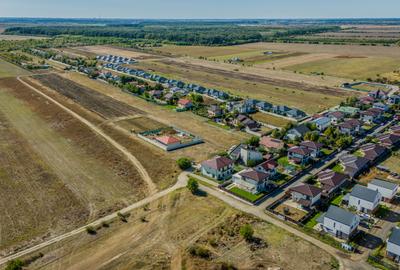 Vila alipita, impecabil executata, teren 350mp, preechipare AC - 12