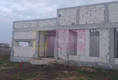 Săbăreni, casă la rosu 116 mp utili, curte 607 mp - 2