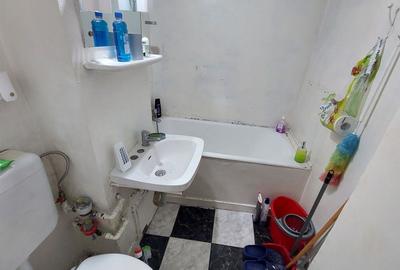 TITAN, apartament 2 camere decomandat, et.3, metrou 1 Decembrie - 13