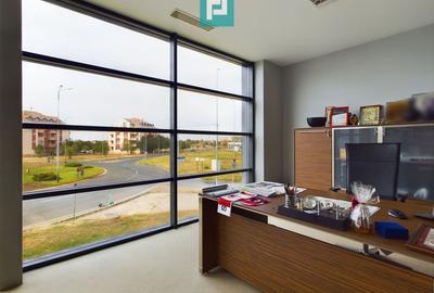 Spațiu comercial modern cu parcare proprie - 17