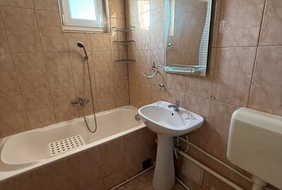 Apartament 3 camere liber la vanzare zona Astra - 7