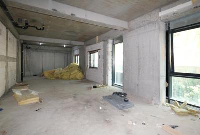 Vanzare 246 mp spatiu comercial in Cortina North si 3 locuri parcare - 11