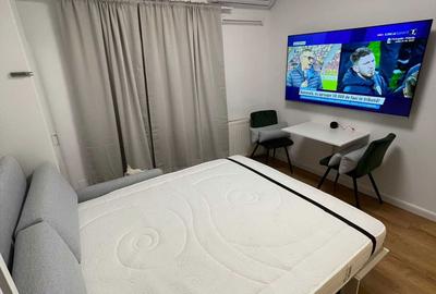 Piata Romana Dorobantilor langa Liceul Gaerman, metrou Piata Victoriei - 3