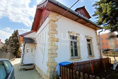 Casă individuală cu 6 camere în Dâmbul Rotund