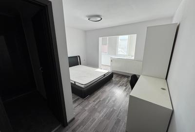 Apartament cu 4 camere in complexul studentesc Disponibil - 1