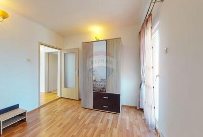 Casă individuală de vânzare | P+E+M | Central | Cristian - 8