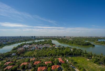 Apartament cu 4 camere decomandat în Floreasca