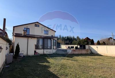 Vila 5 camere complet mobilata, foișor, teren generos - 1