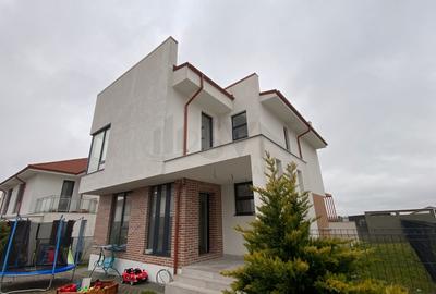 Casă individuală cu 5 camere în Mogoșoaia