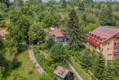 Casă cu 8 camere în Bran