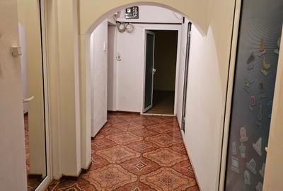 4 camere dec. Micro 18, etaj 1, 90mp, centrala termica - 2