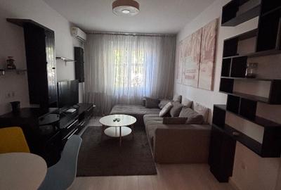 Apartament cu 3 camere semidecomandat, mobilat în Floreasca
