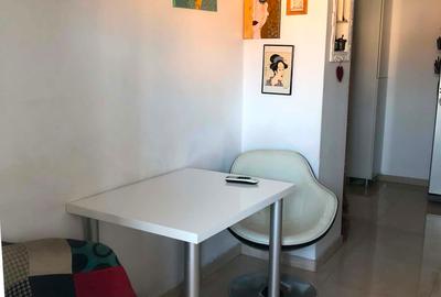Zona buna, spatios,  langa  Facultatea  Economie - 4
