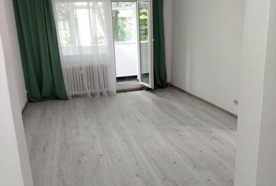 Apartament cu 3 camere decomandat în Tătărași