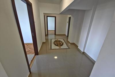 Abator apartament 3 camere decomandat renovat - 6