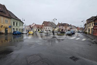 Spațiu comercial, 60 mp în Orașul de Jos