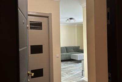 Apartament cu 3 camere semidecomandat în Bună Ziua