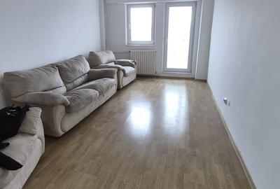 Exclusivitate!  Apartament 3 camere - Poarta 6 - 105.000 euro  (Cod E5) - 1
