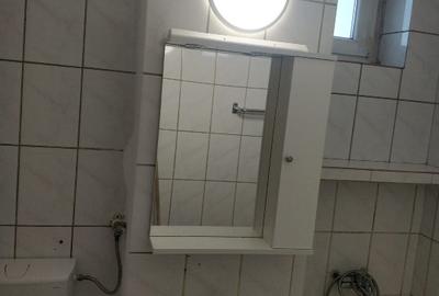 Apartament bloc, etaj intermediar, zona foarte buna - 1