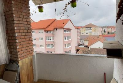 Apartament cu 3  camere de vanzare in Blaj - 2