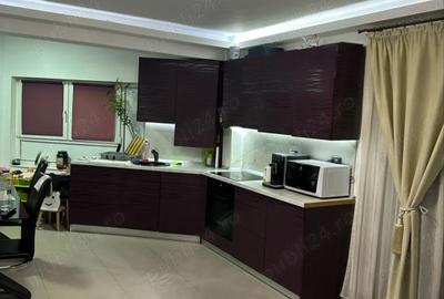 Apartament cu 2 camere semidecomandat, mobilat în Florești