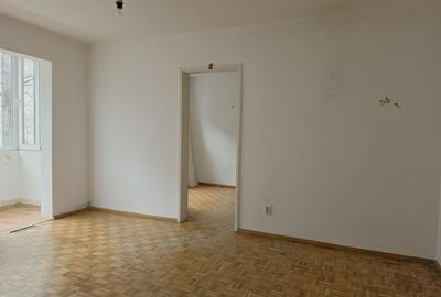 Piața Astra apartament 2 camere etaj 2/4 cu balcon - 1