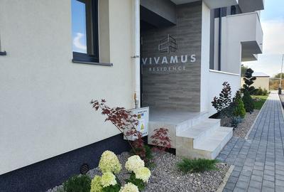 Apartament cu 2 camere decomandat în Tractorul