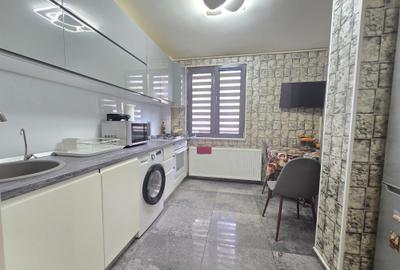 Ap 3 camere Renovat * Mobilat- Utilat * Mutare rapida * - 3