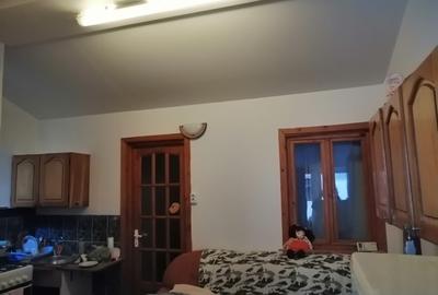 Ap. 2 camere la casă cu curte comună - 1