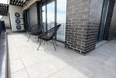 Apartament cu 3 camere decomandat, mobilat în Central